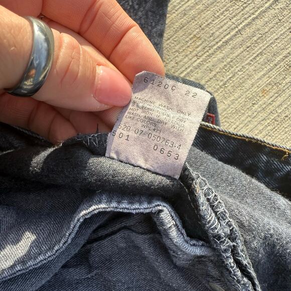 VTG 80s Levi's 501 Button Fly Straight Leg Faded Black Jeans 36x32 ACTUAL 34x31 - Picture 8 of 12